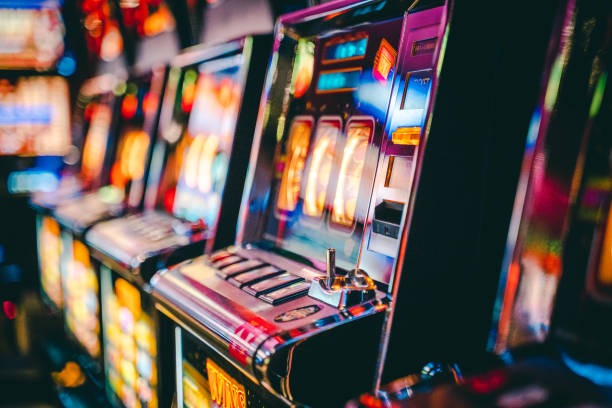 Multi-sport betting interface showing Liga 1 and live casino options